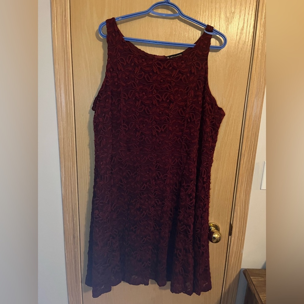 Pretty burgundy dress with lace overlay - size 2x